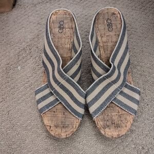 Women's wedge shoes